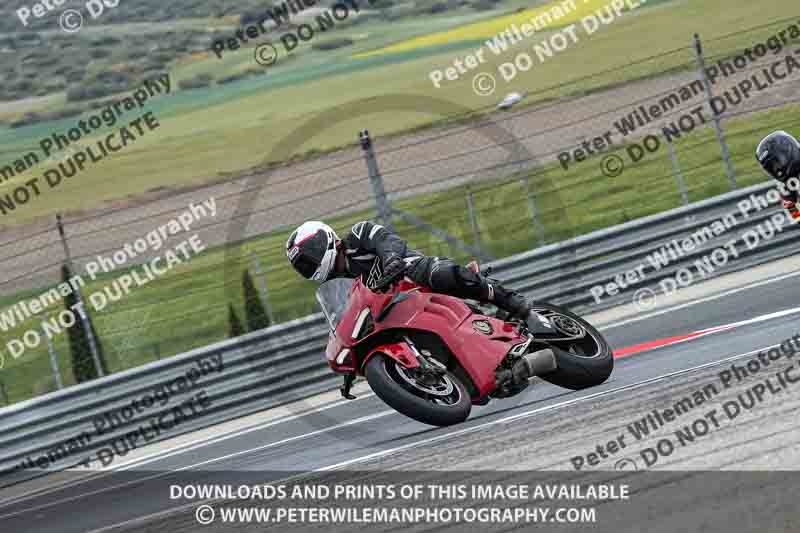 cadwell no limits trackday;cadwell park;cadwell park photographs;cadwell trackday photographs;enduro digital images;event digital images;eventdigitalimages;navarra;no limits trackdays;peter wileman photography;racing digital images;trackday digital images;trackday photos